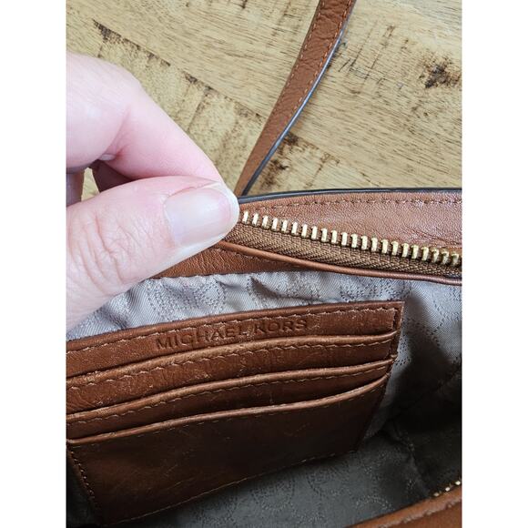 Michael Michael Kors Selma Mini Messenger Leather Crossbody Bag - Picture 14 of 16